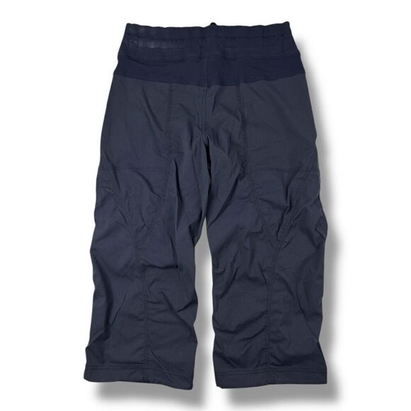 Lululemon Studio Capri Athletic Cropped Pants Navy Blue Size 6 - Picture 8 of 8